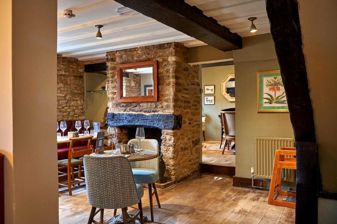 The Horse And Groom Inn マルムズベリー エクステリア 写真